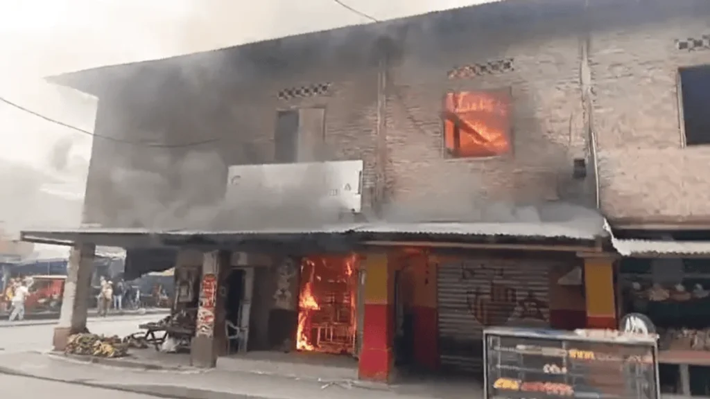 Voraz incendio en una panadería en Daule deja un trabajador fallecido