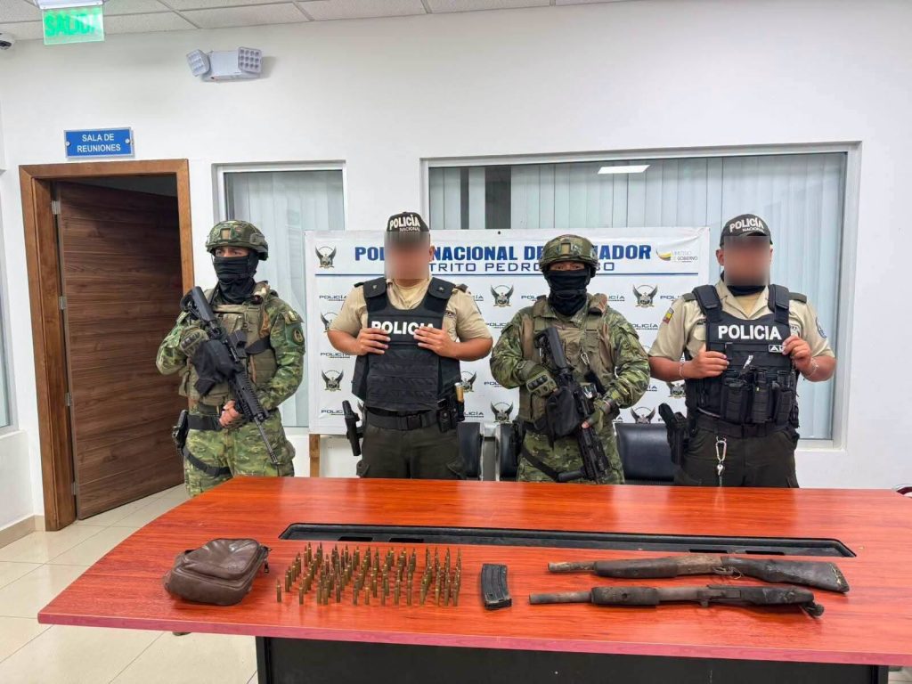 Decomisan armamento ilegal en Lomas de Sargentillo