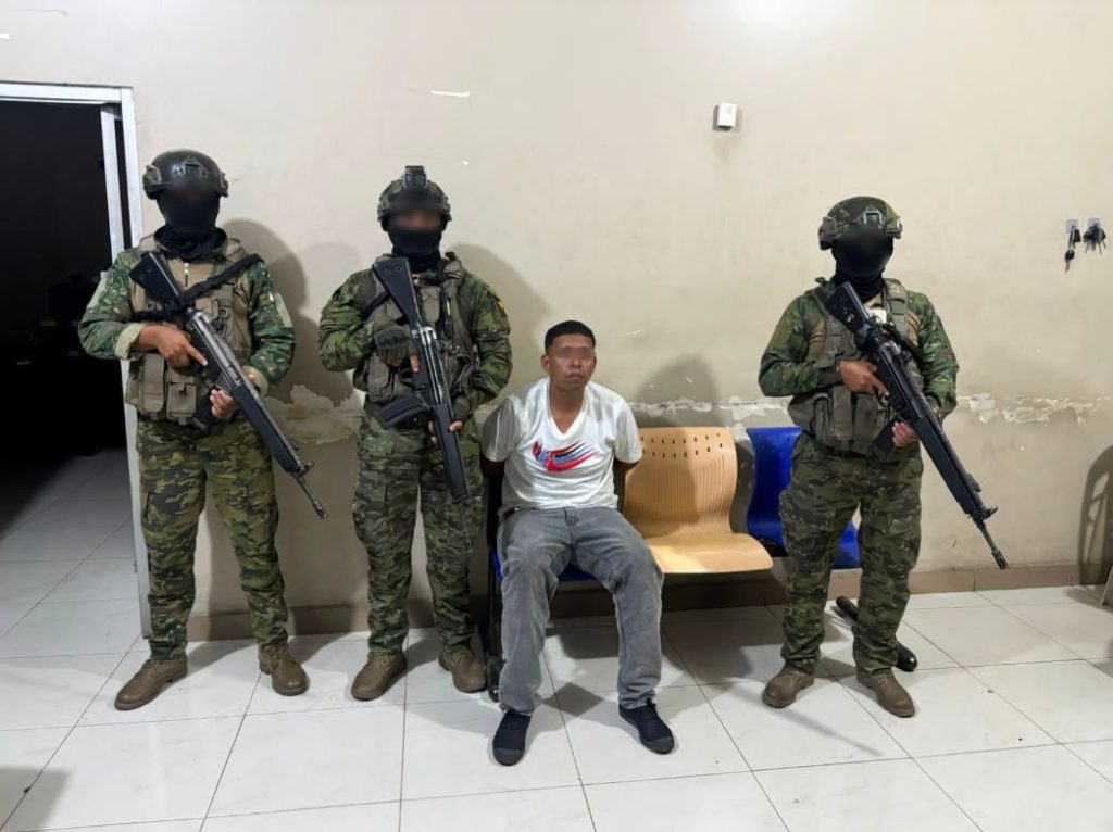 Militares capturan a presunto integrante de Las Águilas en Milagro