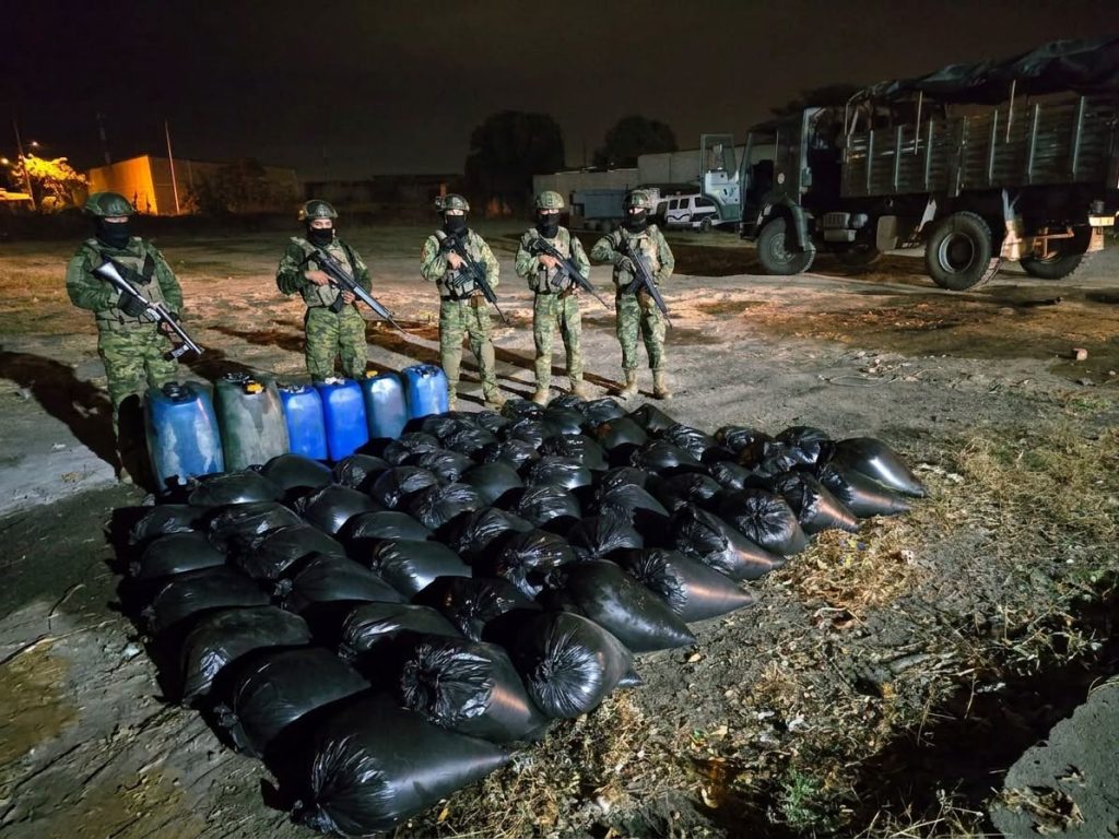 Militares decomisan 237 galones de gasolina en El Oro