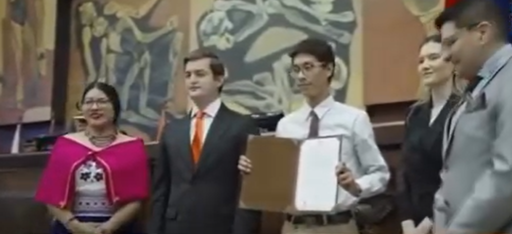 Concurso Nacional de Oratoria presente en la Asamblea Nacional