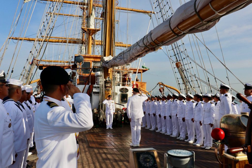 Buque Escuela Guayas conmemoró el primer grito de independencia desde Panamá