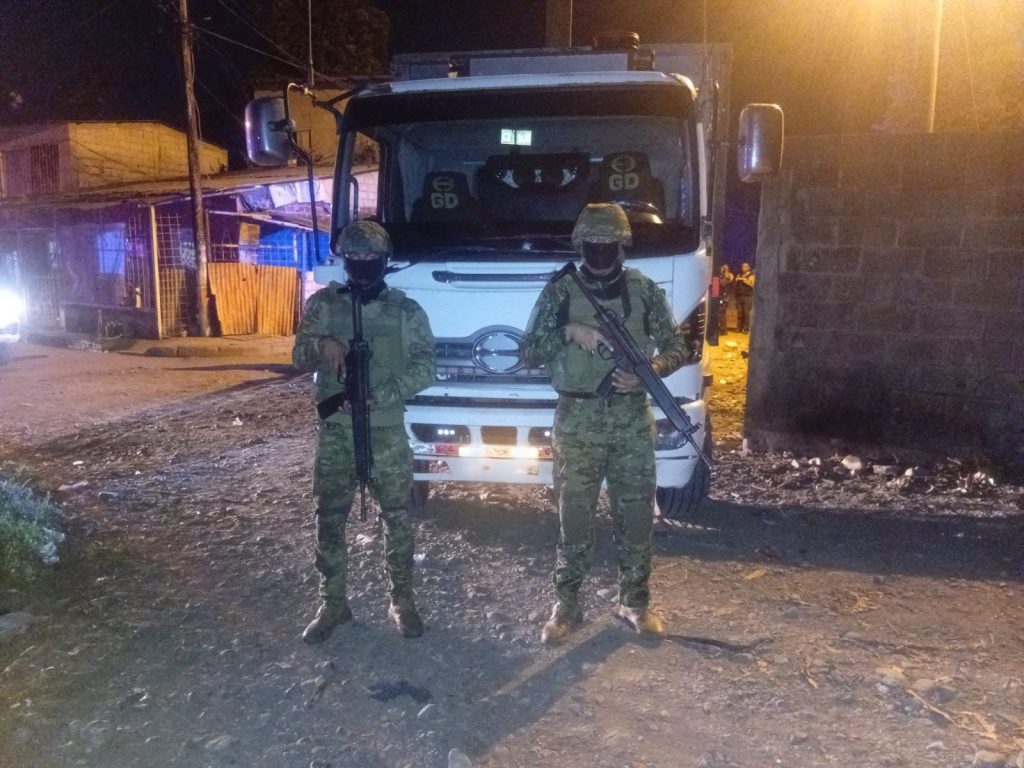 Fuerzas Armadas ejecutan operativo de control en Pueblo Viejo