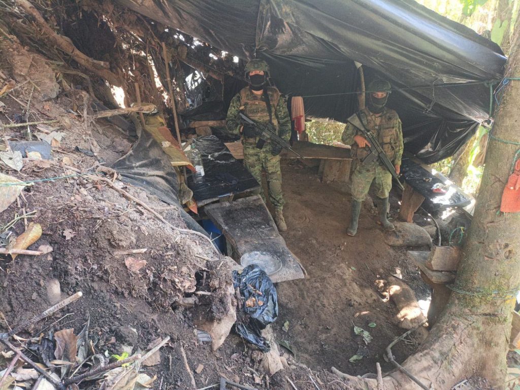 Operativo militar golpea infraestructura vinculada a minería ilegal en Imbabura