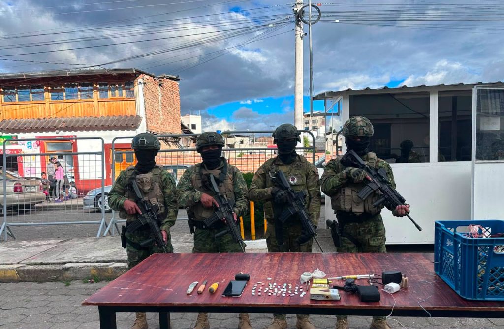 Operación militar fortalece la seguridad en cárcel de Tulcán