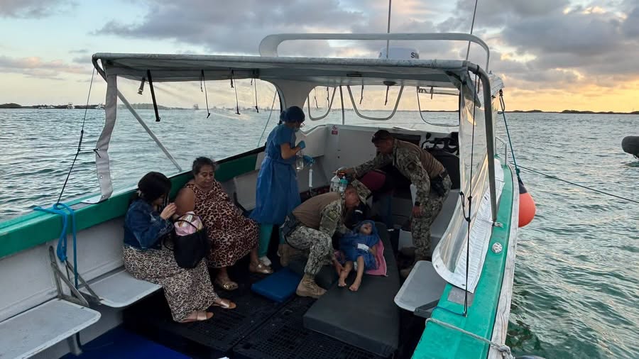 Armada del Ecuador coordina evacuación médica en Galápagos