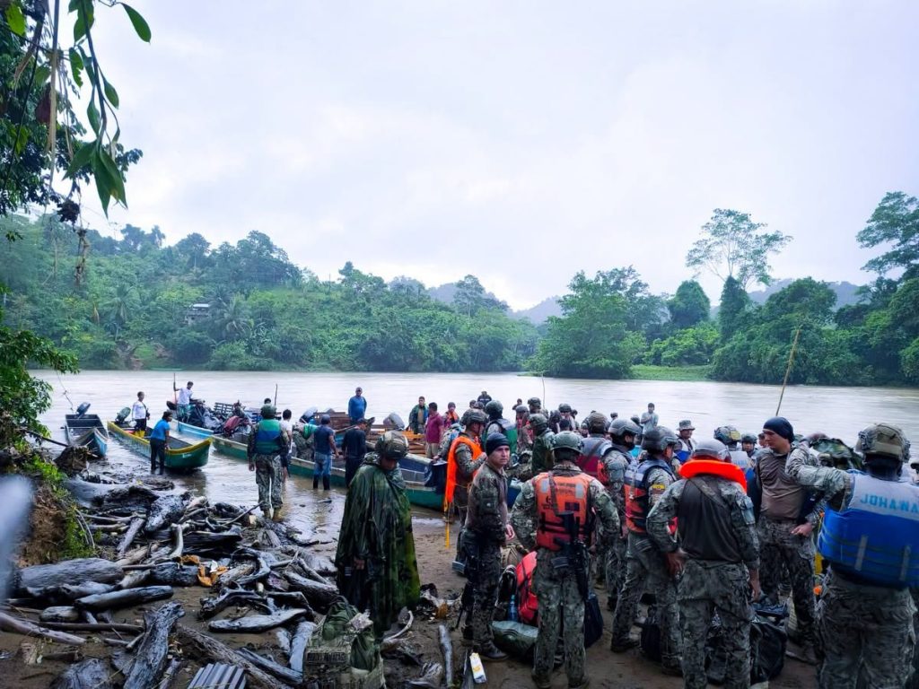Armada del Ecuador destruye campamento clandestino en Esmeraldas
