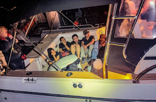 Interceptan lancha con 22 migrantes cerca de los Cayos de Florida