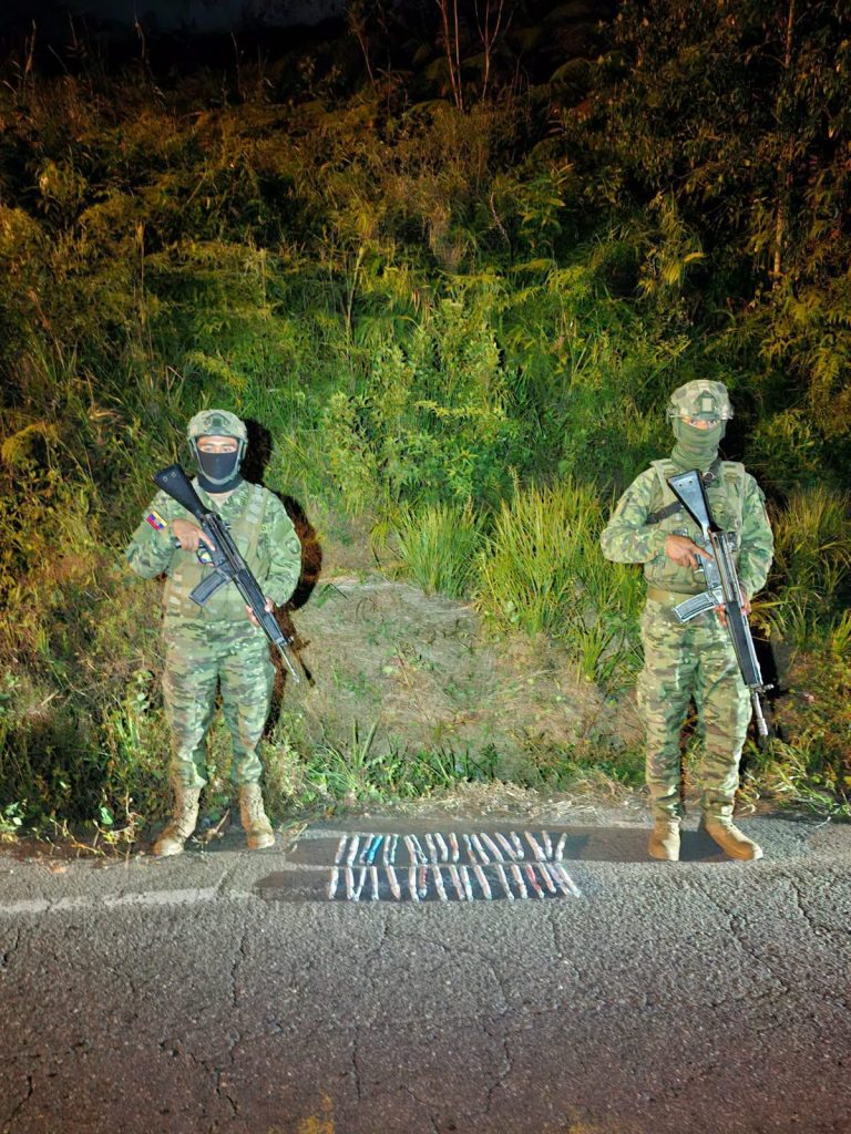 Localizan 36 artefactos explosivos en Ibarra