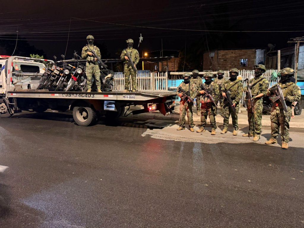 Operativo militar deja ocho motocicletas retenidas en Picoazá, Portoviejo