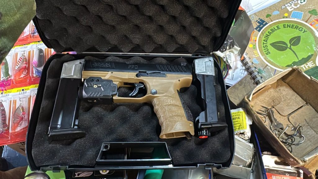 Operativo CAMEX deja un aprehendido y decomiso de armas y municiones en Macas