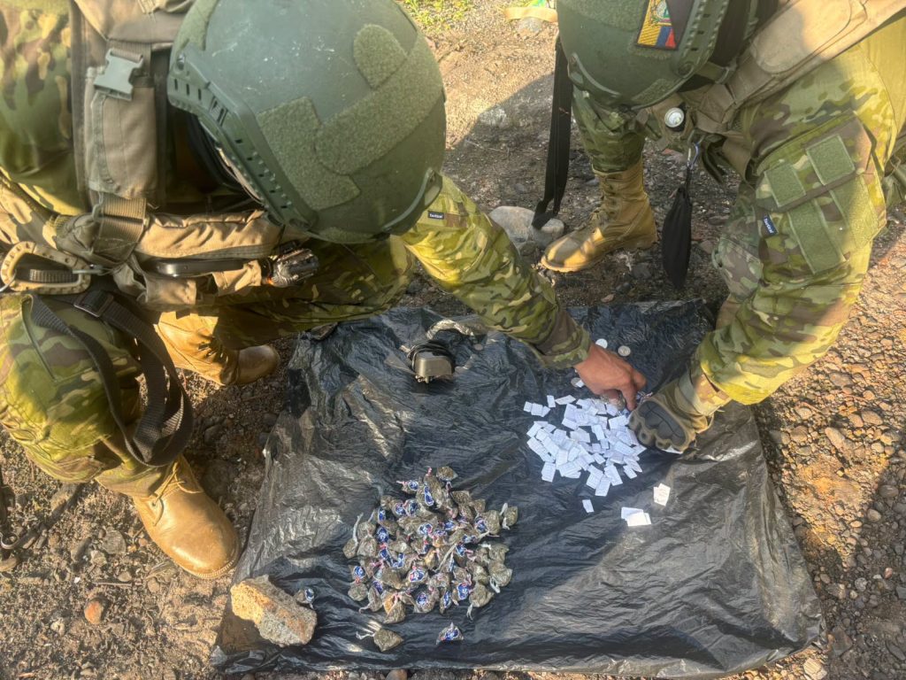 FF. AA. Incautan marihuana y cocaína durante operativo en El Triunfo