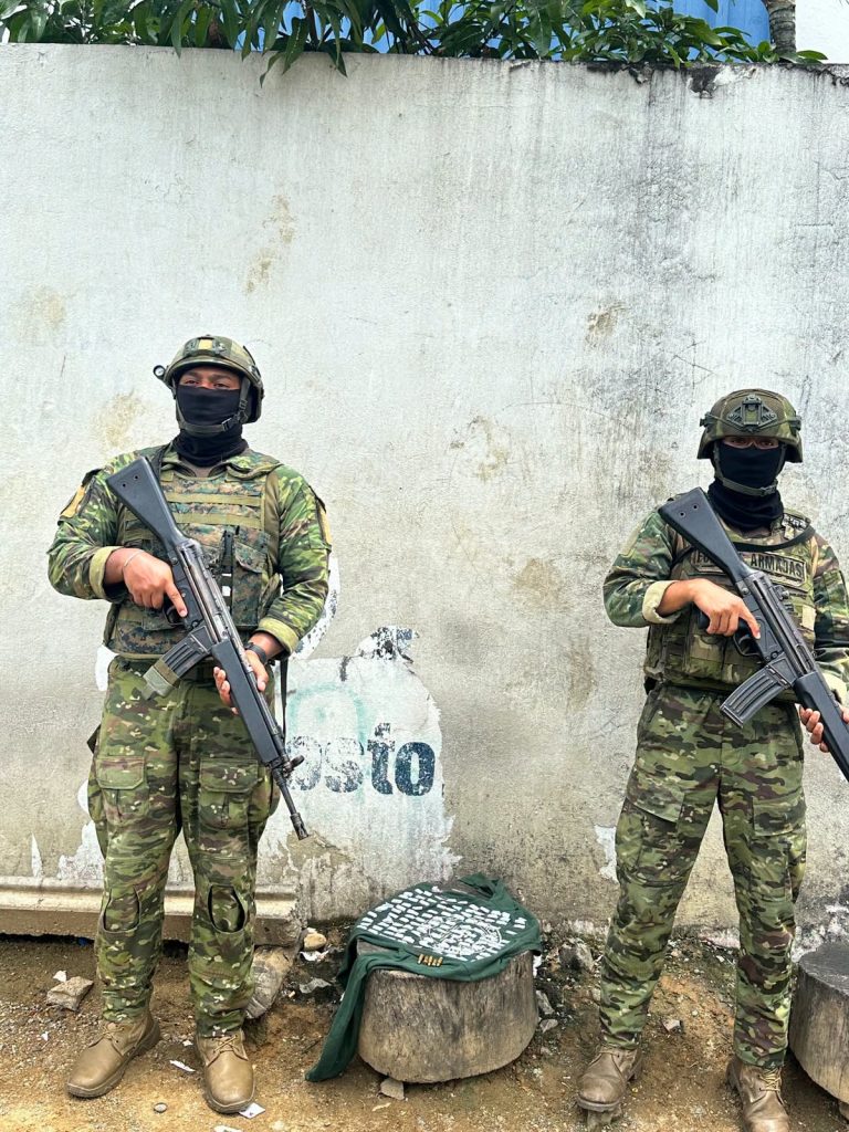 Controles de seguridad en Bastión Popular