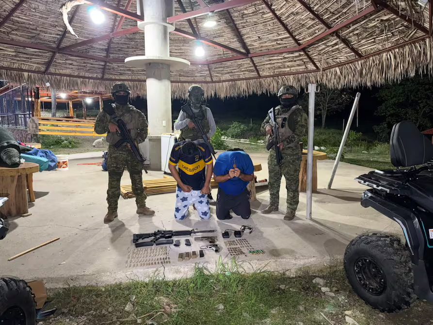 Fuerzas Armadas allanan hacienda Guayacanes en Las Lojas