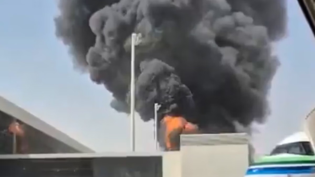 14 muertos y 300 heridos en ataques hutíes en Arabia Saudita