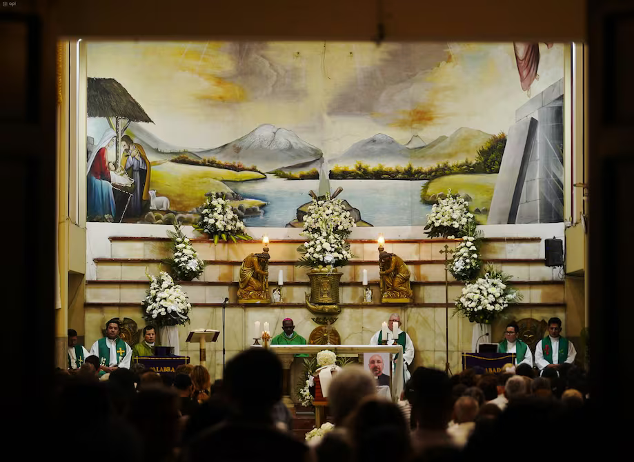 Cuerpo de sacerdote Patricio Sánchez es trasladado a Cuenca