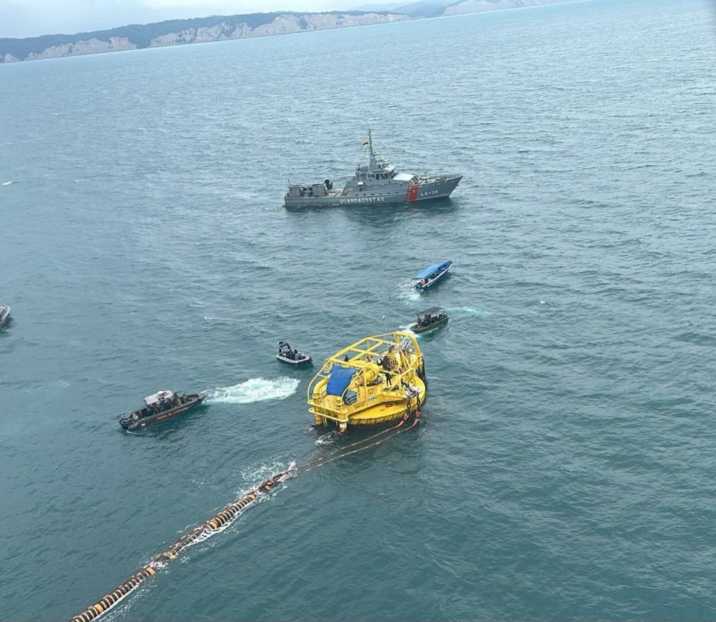 Armada del Ecuador realiza simulacro de seguridad en terminal marítimo del OCP