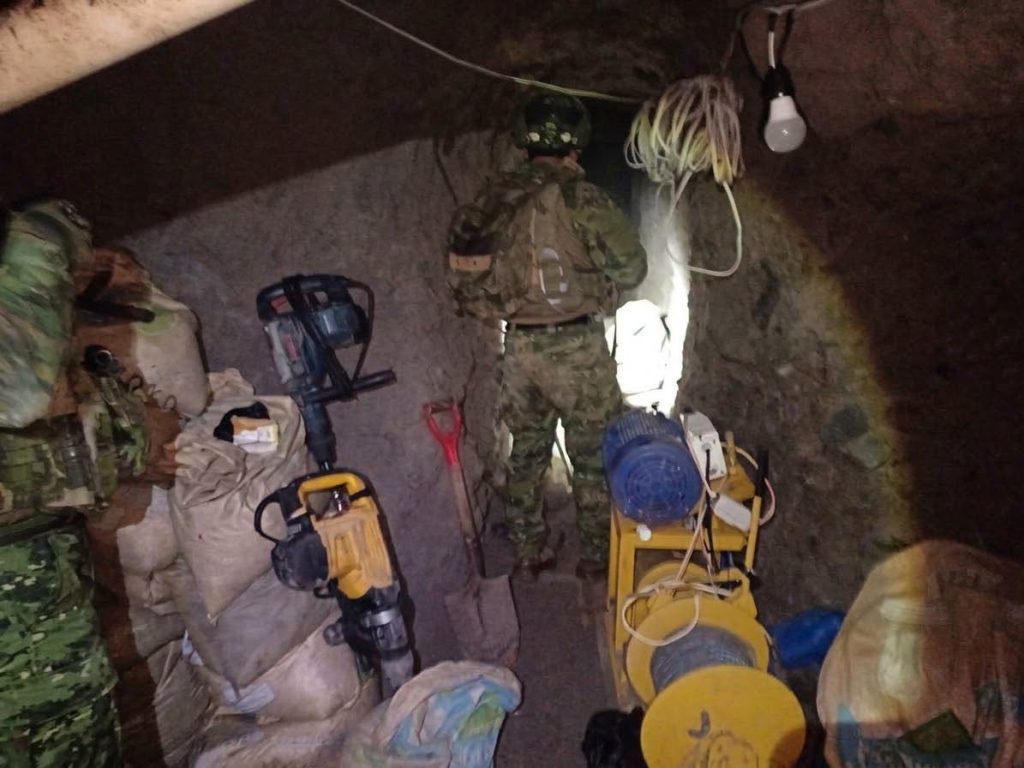 Ejército inhabilita dos bocaminas de minería ilegal en Carchi