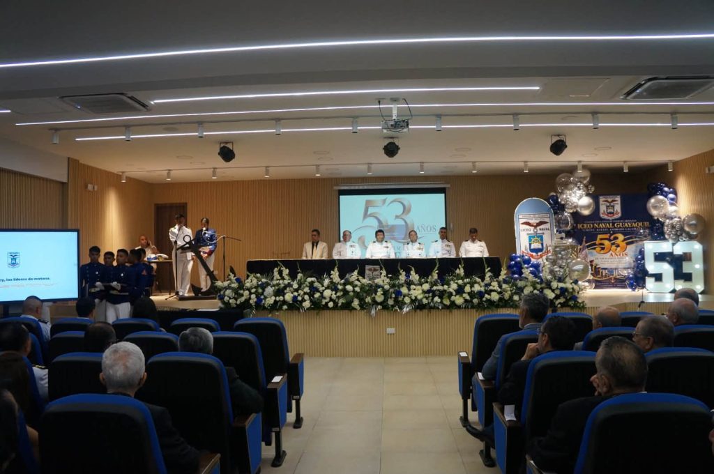 Liceo Naval de Guayaquil celebró 53 años de historia y excelencia educativa