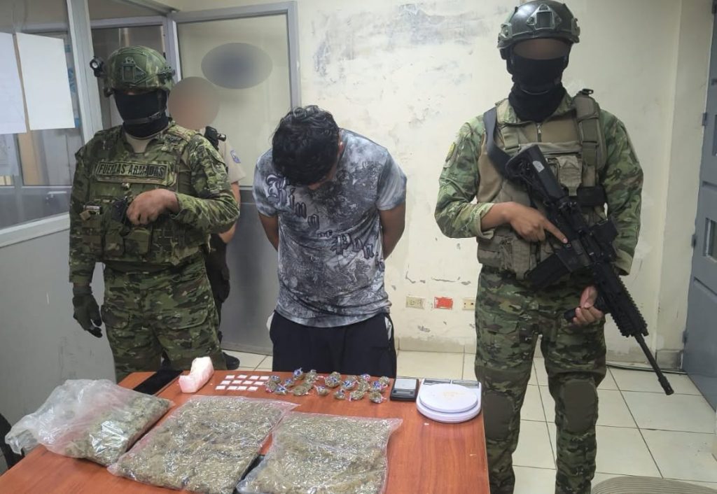 Militares refuerzan los operativos de seguridad en Salinas